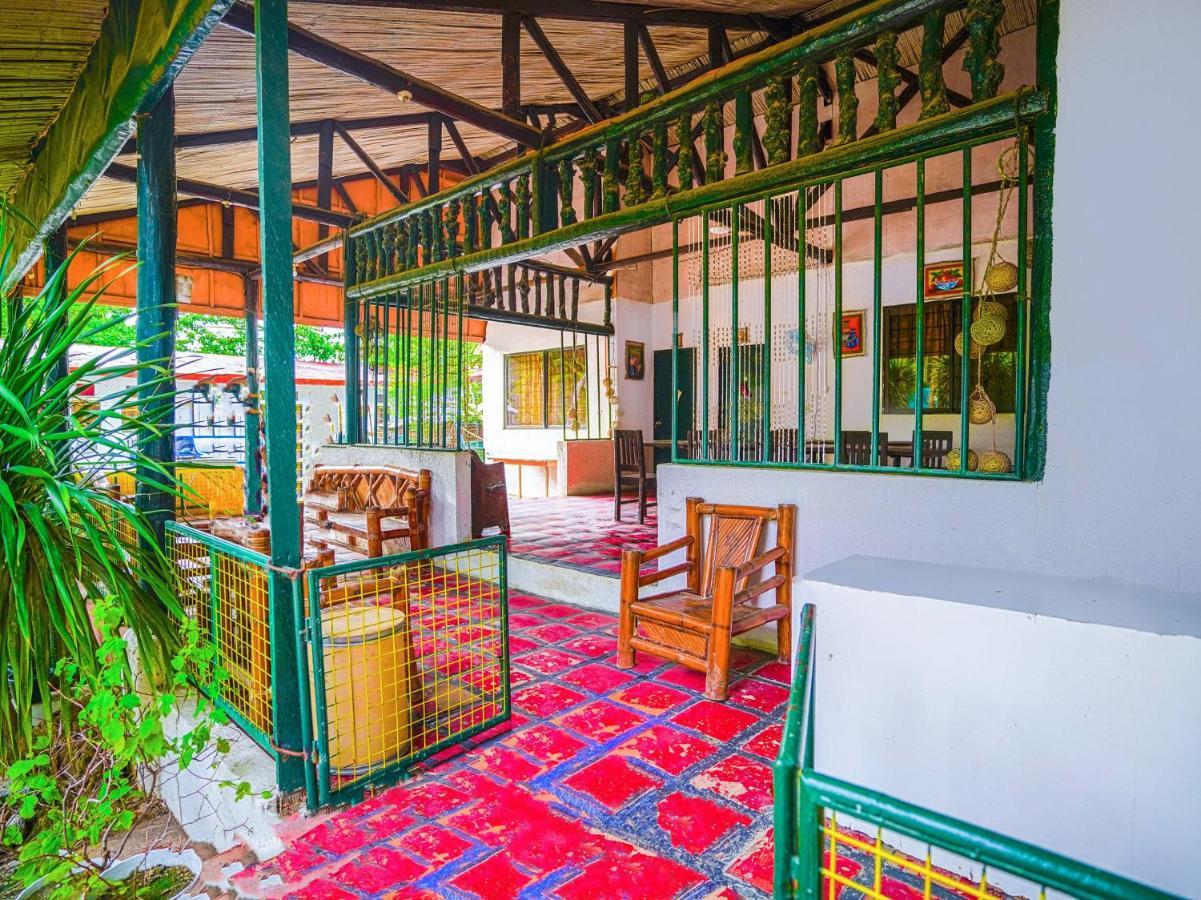 Oyo 875 Madhavi Beach Resort Balibago Ngoại thất bức ảnh
