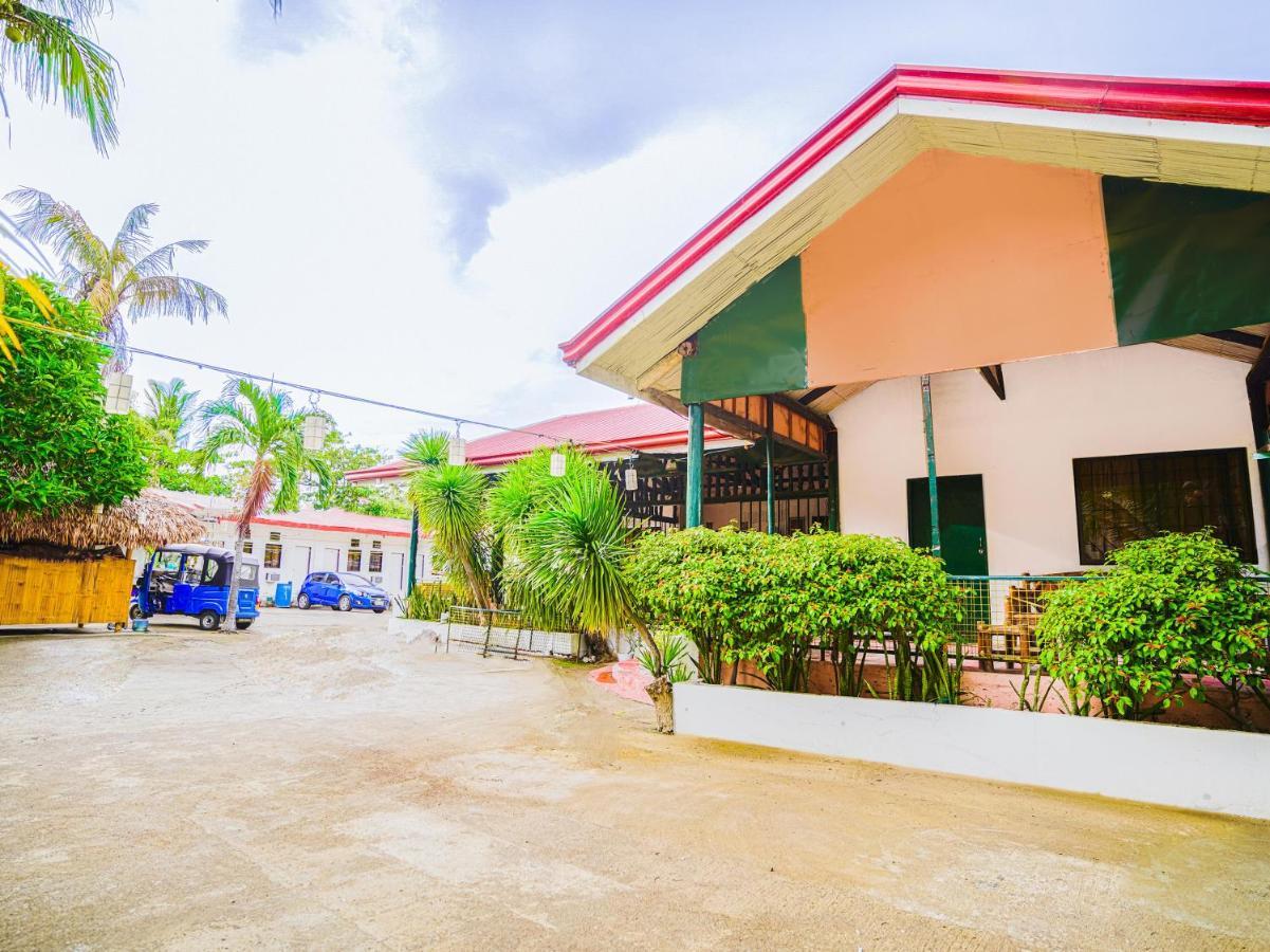 Oyo 875 Madhavi Beach Resort Balibago Ngoại thất bức ảnh