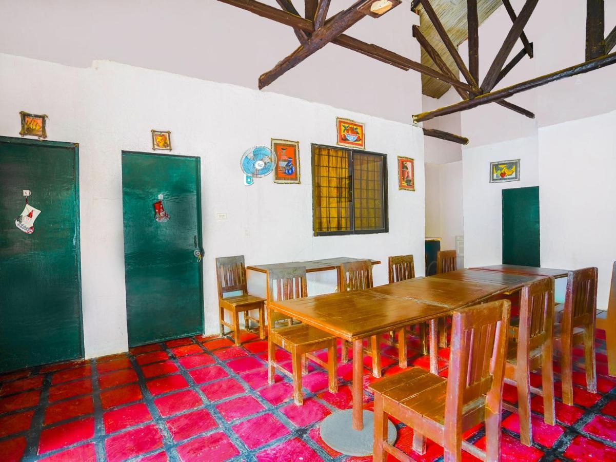 Oyo 875 Madhavi Beach Resort Balibago Ngoại thất bức ảnh