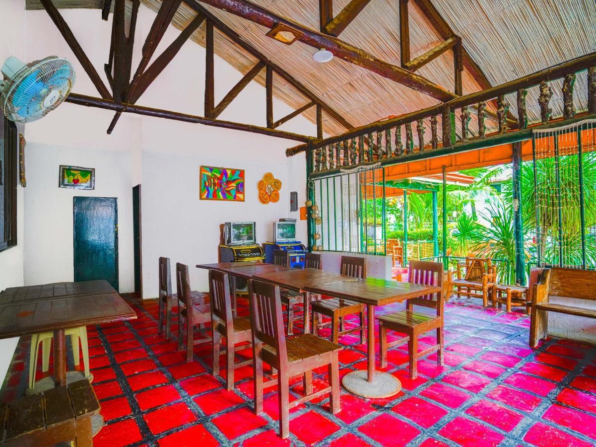Oyo 875 Madhavi Beach Resort Balibago Ngoại thất bức ảnh