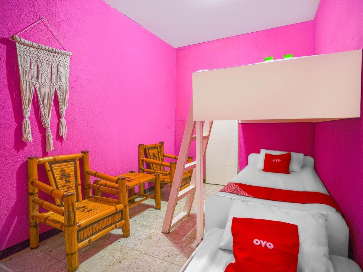 Oyo 875 Madhavi Beach Resort Balibago Ngoại thất bức ảnh